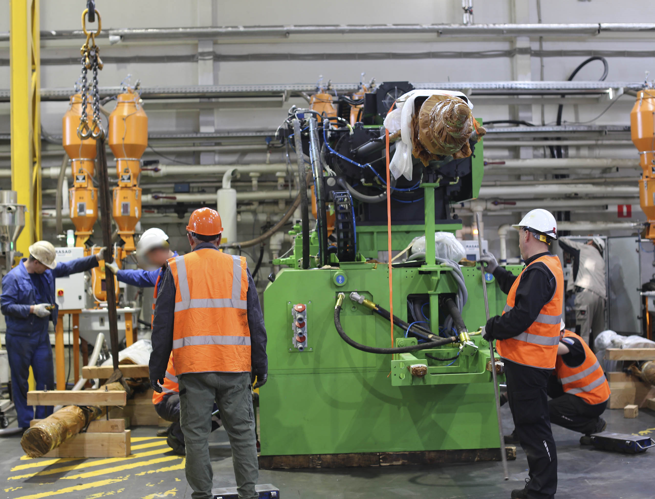 Фото Разгрузка контейнера с новым станком со сборкой и монтажом #117