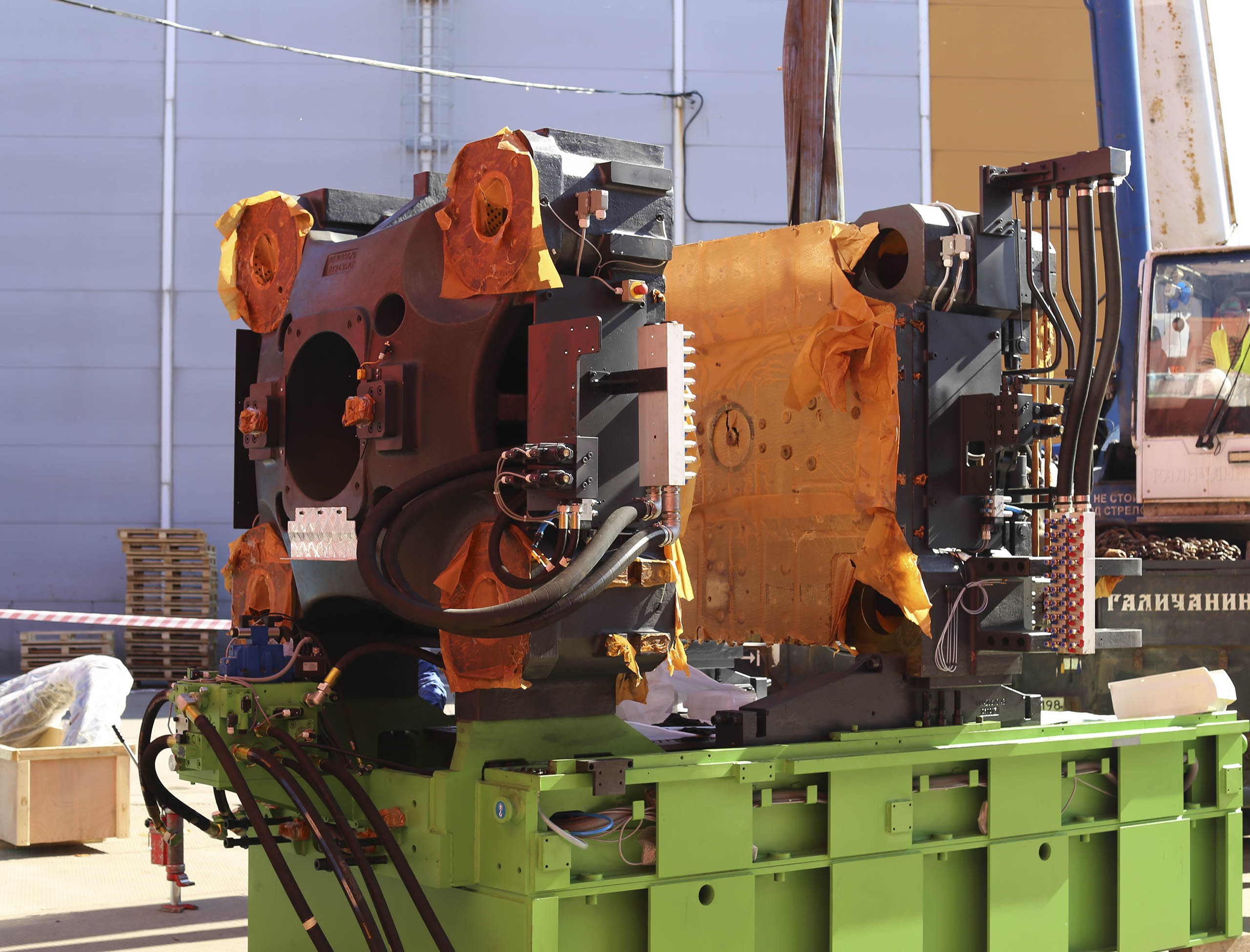 Фото Разгрузка контейнера с новым станком со сборкой и монтажом #120