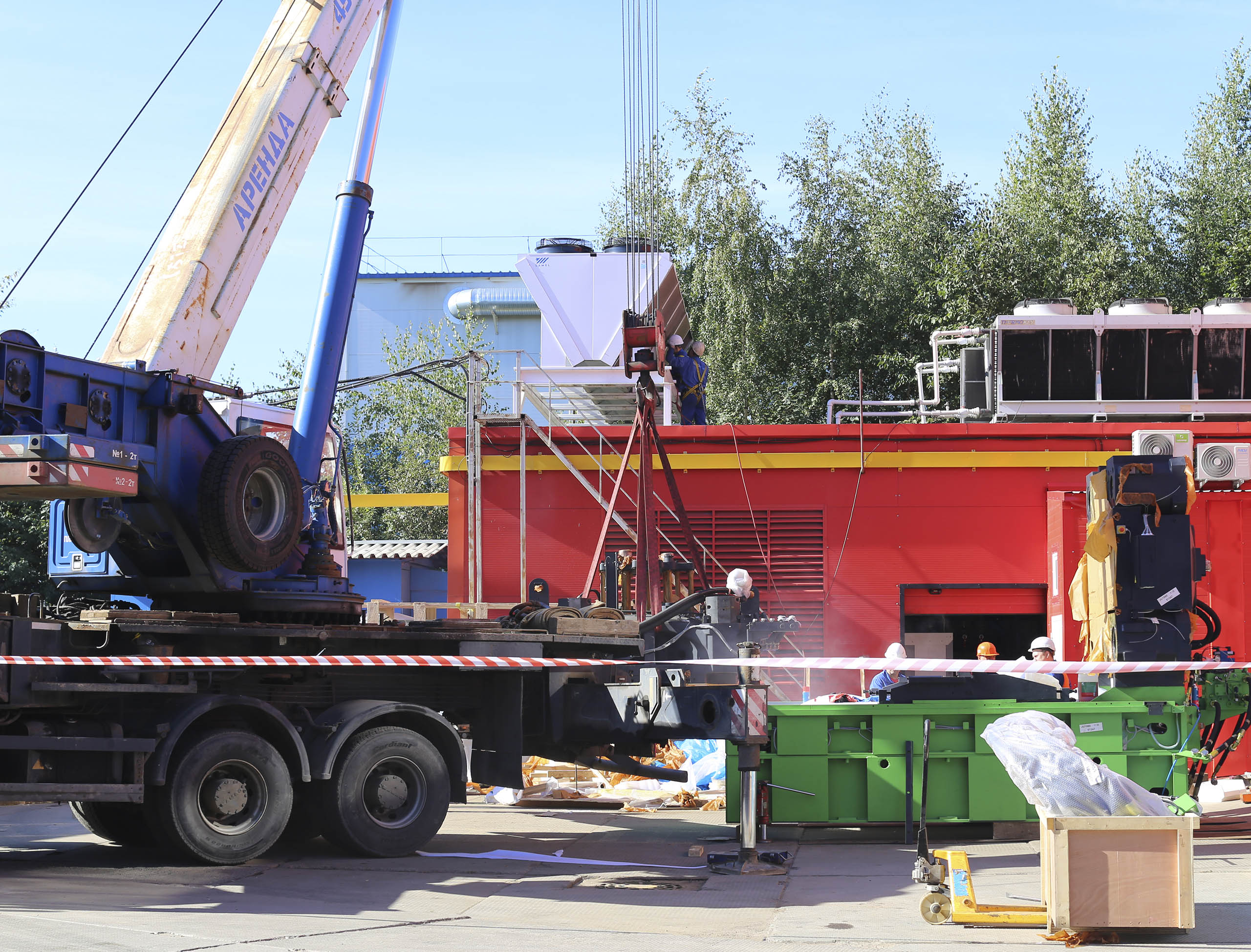 Фото Разгрузка контейнера с новым станком со сборкой и монтажом #147