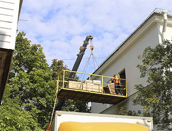 Фото Доставка и разгрузка медицинского оборудования через окно в Пушкине #2