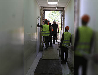 Фото Доставка и разгрузка медицинского оборудования через окно в Пушкине #9