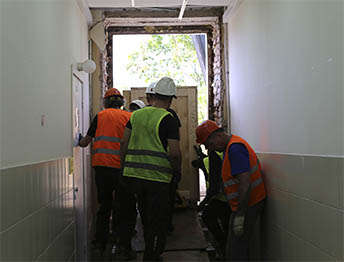 Фото Доставка и разгрузка медицинского оборудования через окно в Пушкине #24