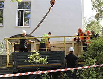 Фото Доставка и разгрузка медицинского оборудования через окно в Пушкине #42