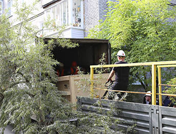 Фото Доставка и разгрузка медицинского оборудования через окно в Пушкине #46