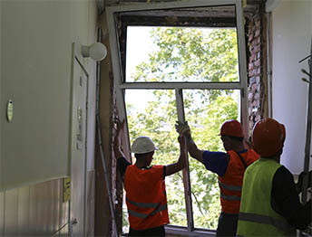 Фото Доставка и разгрузка медицинского оборудования через окно в Пушкине #55