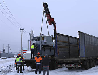 Фото Перевозка фурой небольшого цеха со станками и оборудованием #3