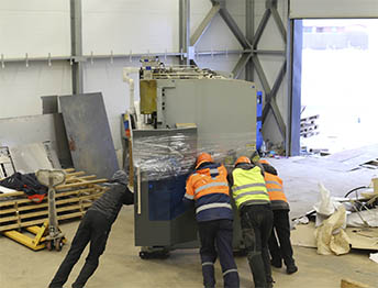 Фото Перевозка фурой небольшого цеха со станками и оборудованием #64