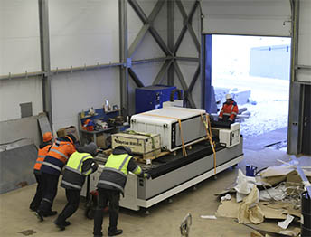 Фото Перевозка фурой небольшого цеха со станками и оборудованием #135