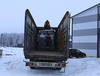 Фото Перевозка фурой небольшого цеха со станками и оборудованием #145