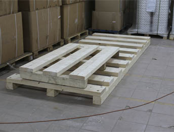 Фото Упаковка оборудования в термоусадочную пленку и изготовление жесткой глухой обрешетки #3