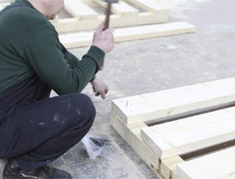 Фото Упаковка оборудования в термоусадочную пленку и изготовление жесткой глухой обрешетки #7