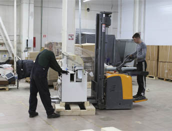 Фото Упаковка оборудования в термоусадочную пленку и изготовление жесткой глухой обрешетки #52