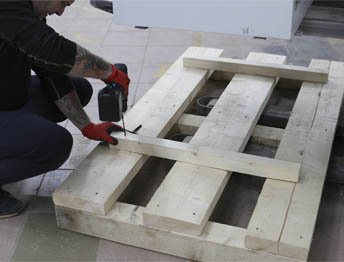 Фото Упаковка оборудования в термоусадочную пленку и изготовление жесткой глухой обрешетки #54