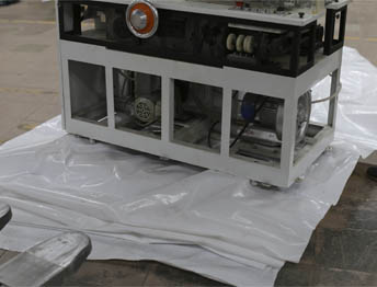 Фото Упаковка оборудования в термоусадочную пленку и изготовление жесткой глухой обрешетки #58