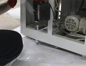 Фото Упаковка оборудования в термоусадочную пленку и изготовление жесткой глухой обрешетки #61