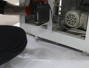 Фото Упаковка оборудования в термоусадочную пленку и изготовление жесткой глухой обрешетки #62