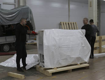 Фото Упаковка оборудования в термоусадочную пленку и изготовление жесткой глухой обрешетки #67