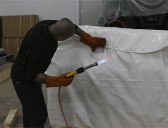 Фото Упаковка оборудования в термоусадочную пленку и изготовление жесткой глухой обрешетки #68