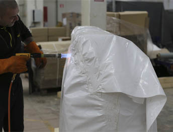 Фото Упаковка оборудования в термоусадочную пленку и изготовление жесткой глухой обрешетки #77