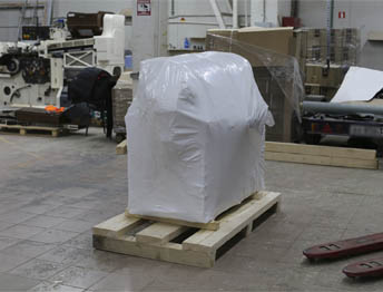 Фото Упаковка оборудования в термоусадочную пленку и изготовление жесткой глухой обрешетки #84