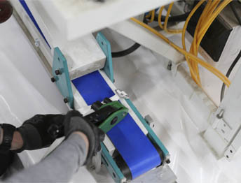 Фото Упаковка оборудования в термоусадочную пленку и изготовление жесткой глухой обрешетки #90