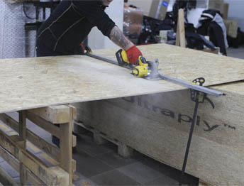 Фото Упаковка оборудования в термоусадочную пленку и изготовление жесткой глухой обрешетки #96