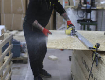 Фото Упаковка оборудования в термоусадочную пленку и изготовление жесткой глухой обрешетки #97