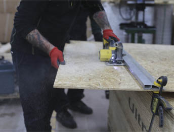 Фото Упаковка оборудования в термоусадочную пленку и изготовление жесткой глухой обрешетки #98