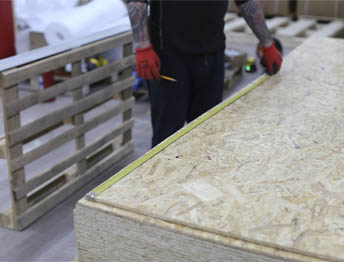 Фото Упаковка оборудования в термоусадочную пленку и изготовление жесткой глухой обрешетки #100