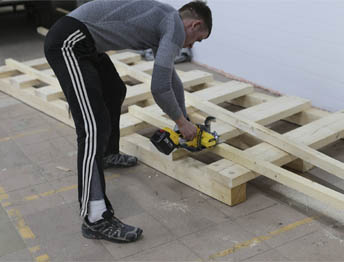 Фото Упаковка оборудования в термоусадочную пленку и изготовление жесткой глухой обрешетки #110