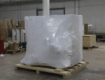 Фото Упаковка оборудования в термоусадочную пленку и изготовление жесткой глухой обрешетки #120