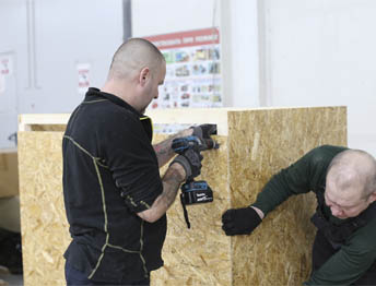 Фото Упаковка оборудования в термоусадочную пленку и изготовление жесткой глухой обрешетки #128