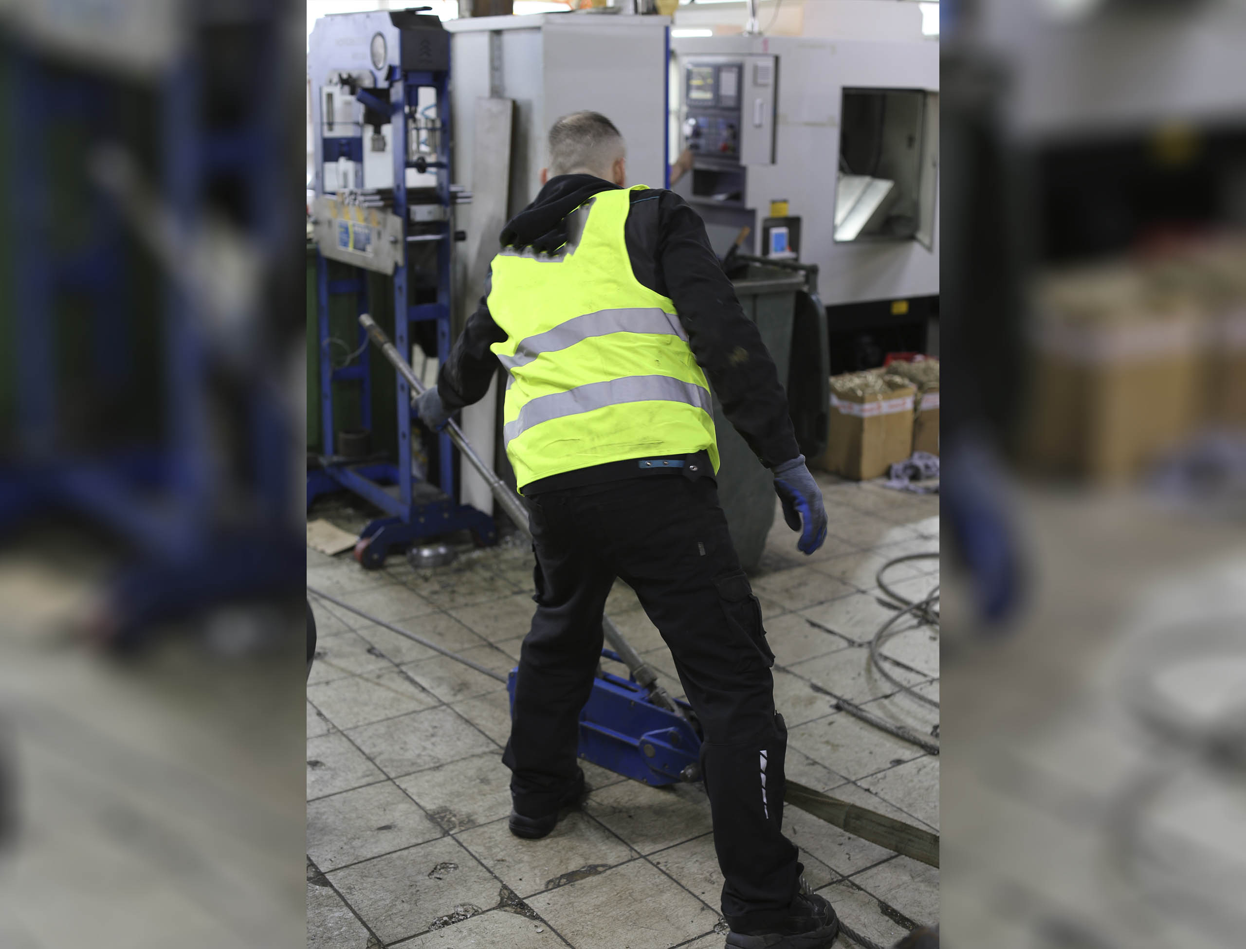Вывоз советского станка из цеха при продаже новому клиенту