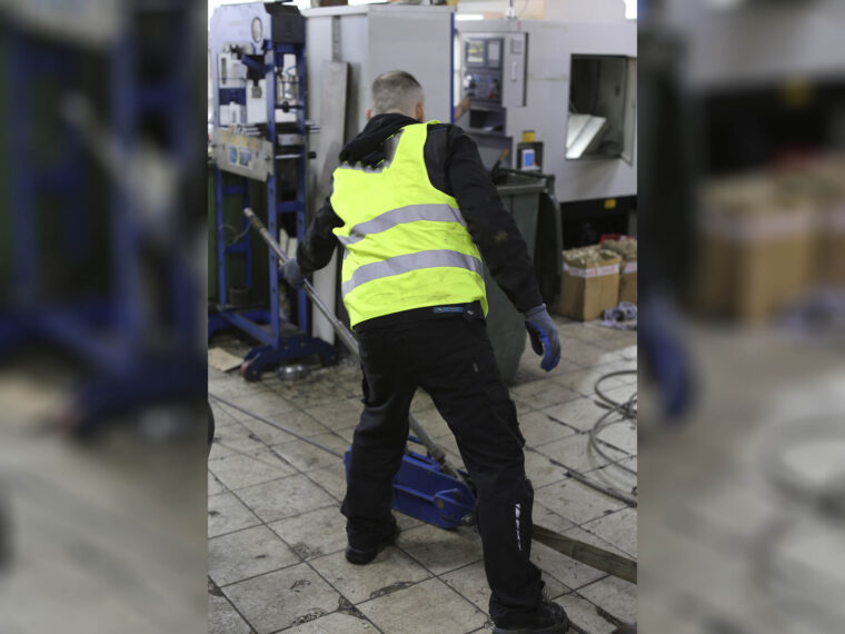 Вывоз советского станка из цеха при продаже новому клиенту